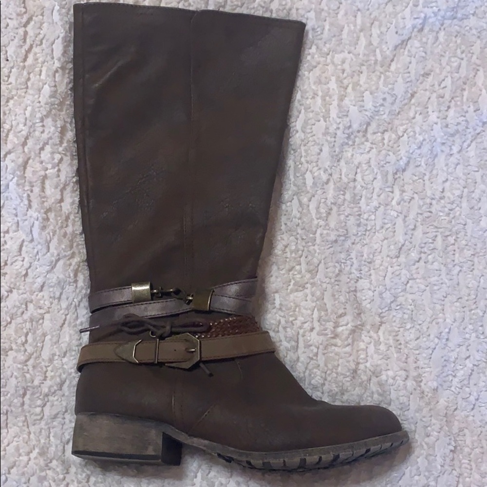 Brown boots, size 9, Maurices